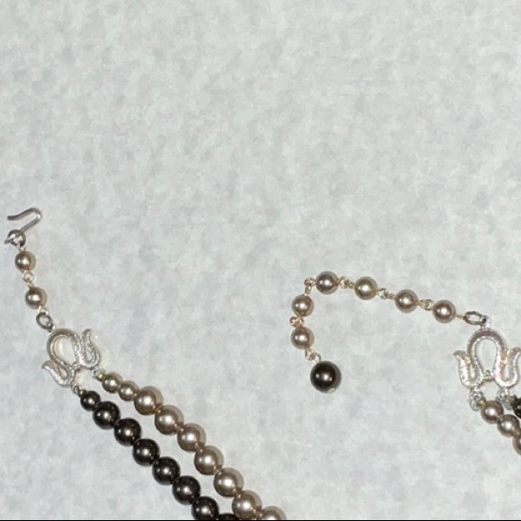 Vintage Japan Two Row Faux Pearl Necklace Graduated Faux Pearls Adjustable - Picture 4 of 15